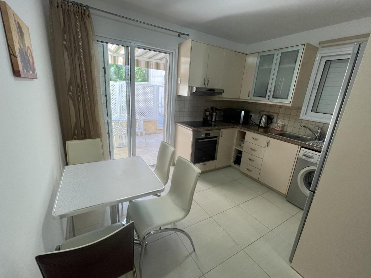 Nerina Appartement Paphos Buitenkant foto