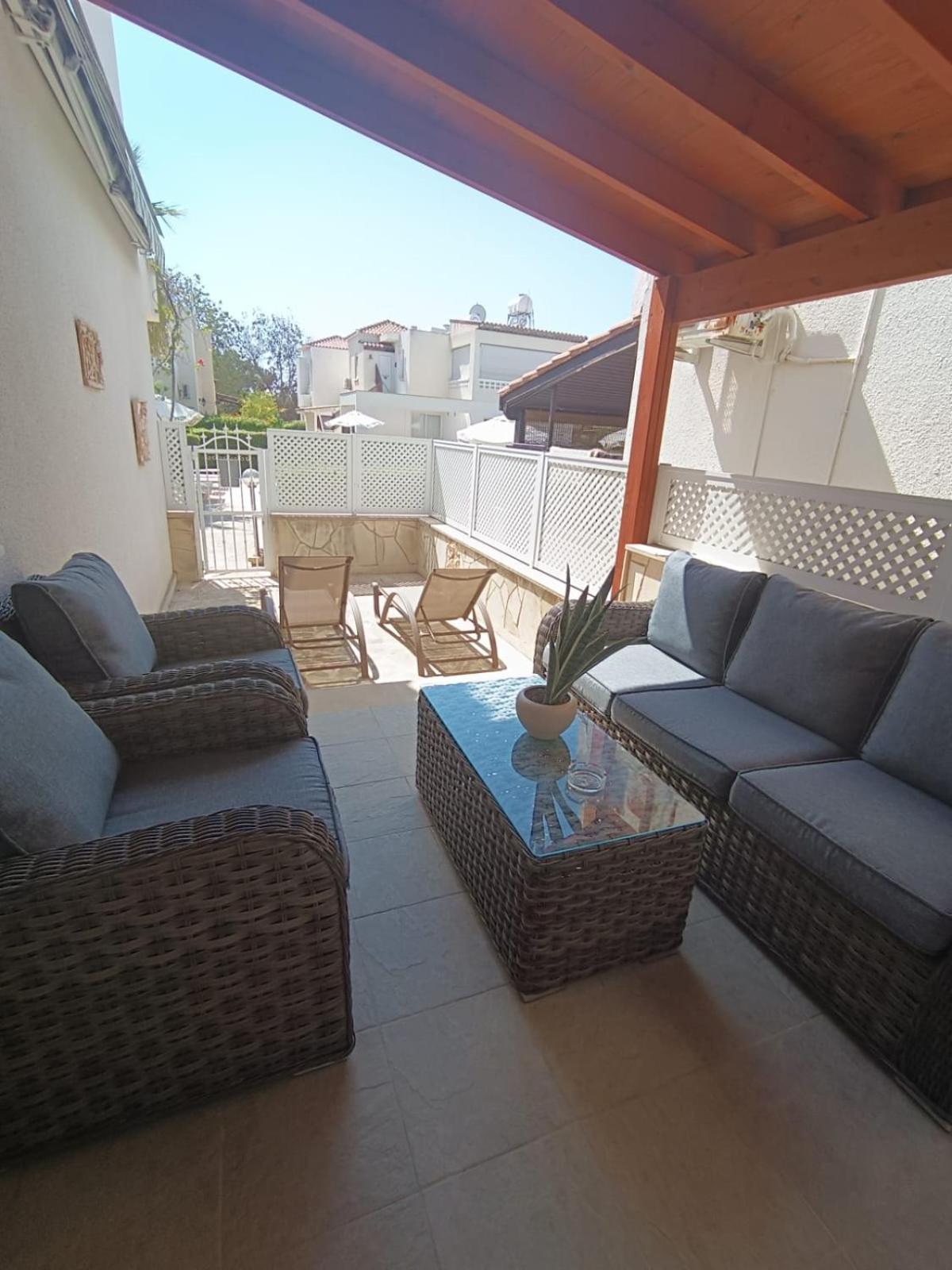 Nerina Appartement Paphos Buitenkant foto